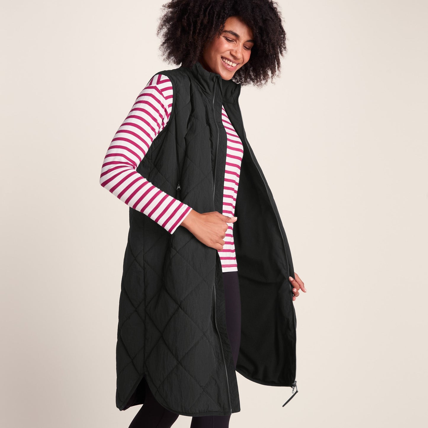 Anda Womens Shower Resistant Insulated Gilet - Black