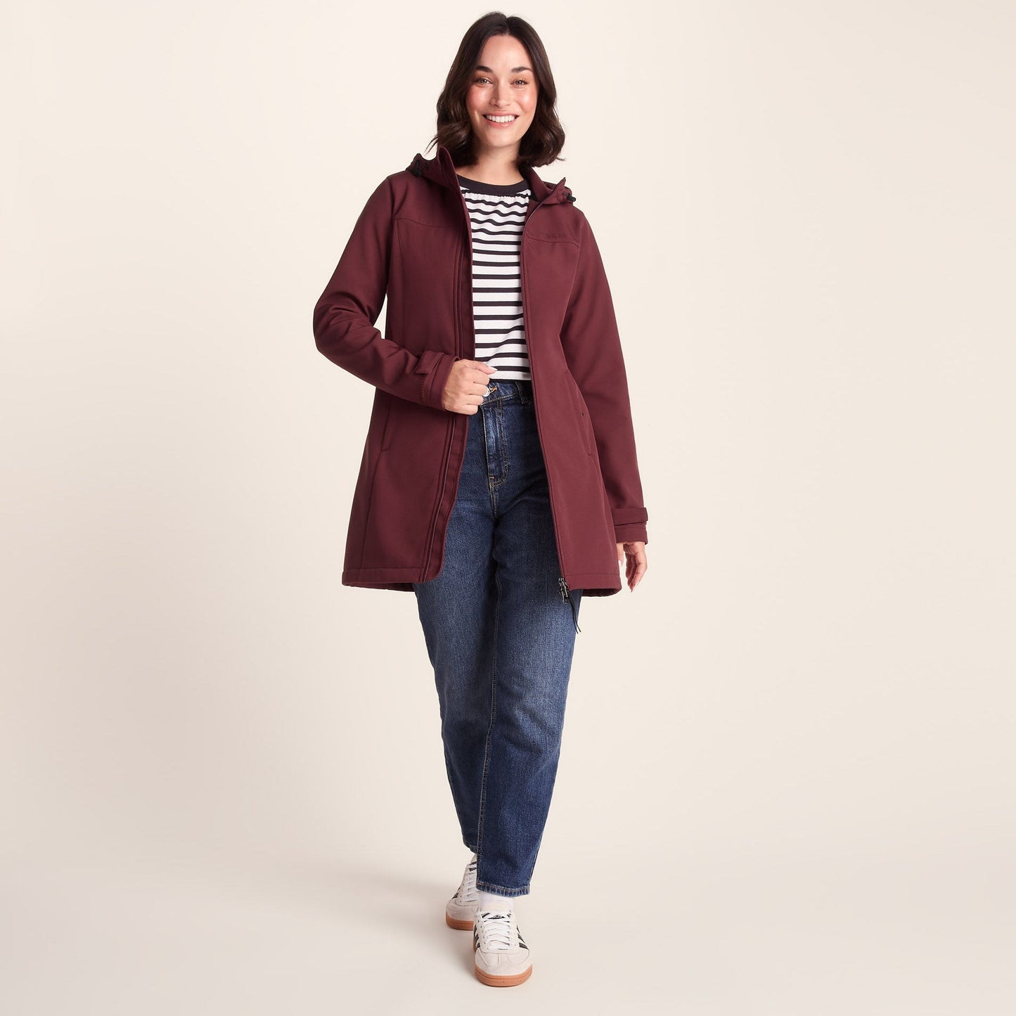 Keld Womens Long Shower Resistant Hooded Softshell Jacket - Burgundy