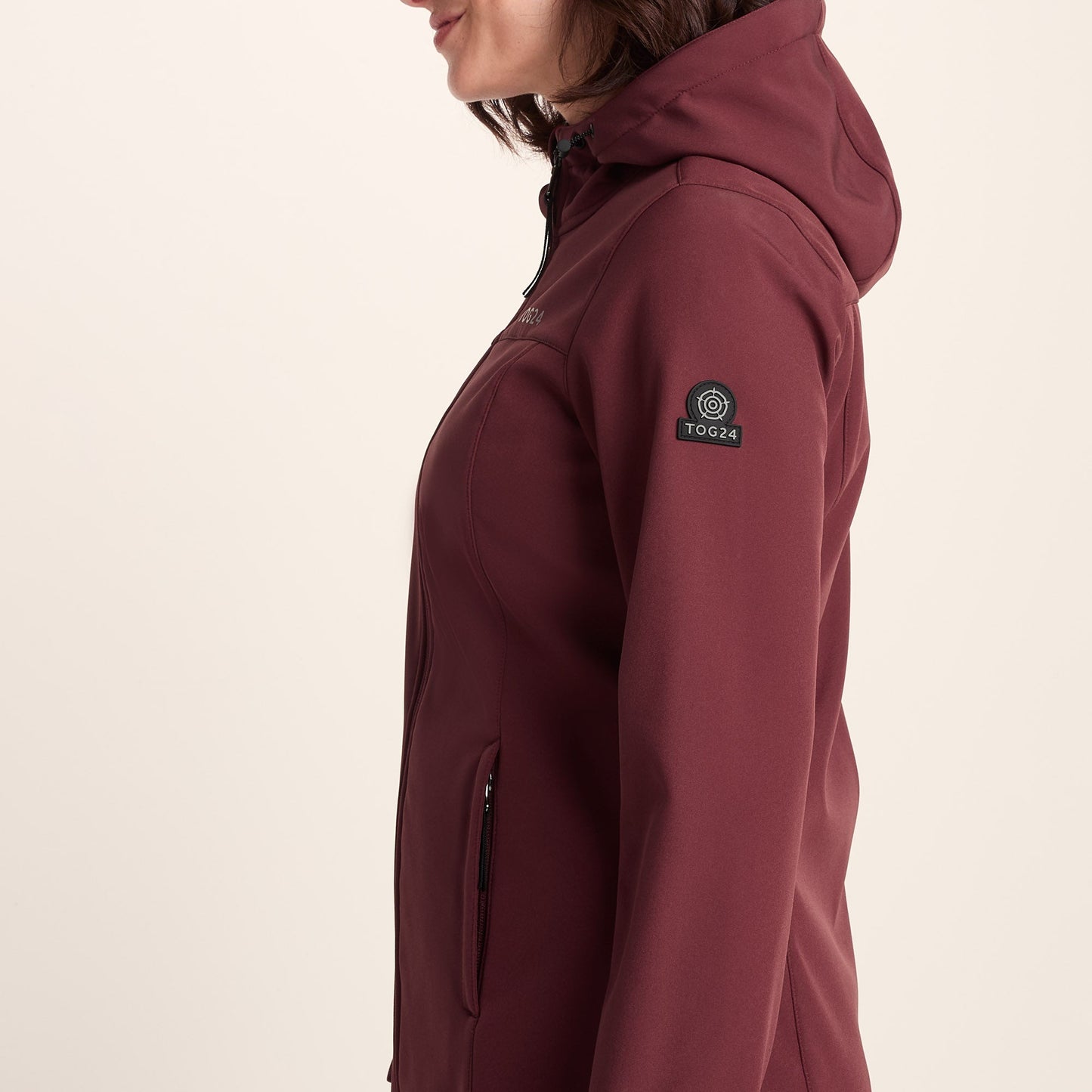 Keld Womens Long Shower Resistant Hooded Softshell Jacket - Burgundy